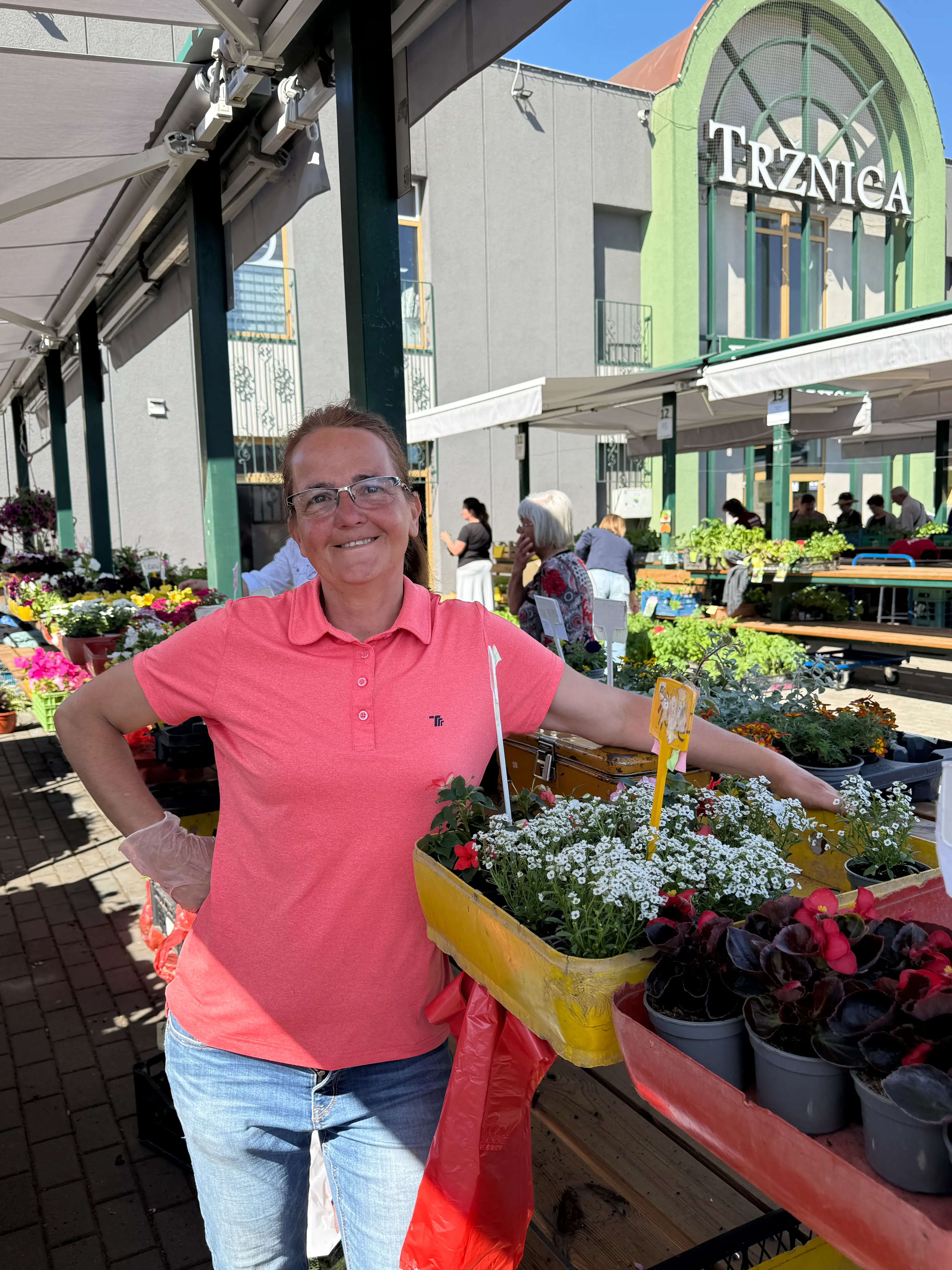 Tržnica Michalovce – pohľad zhora na farmárske trhy
